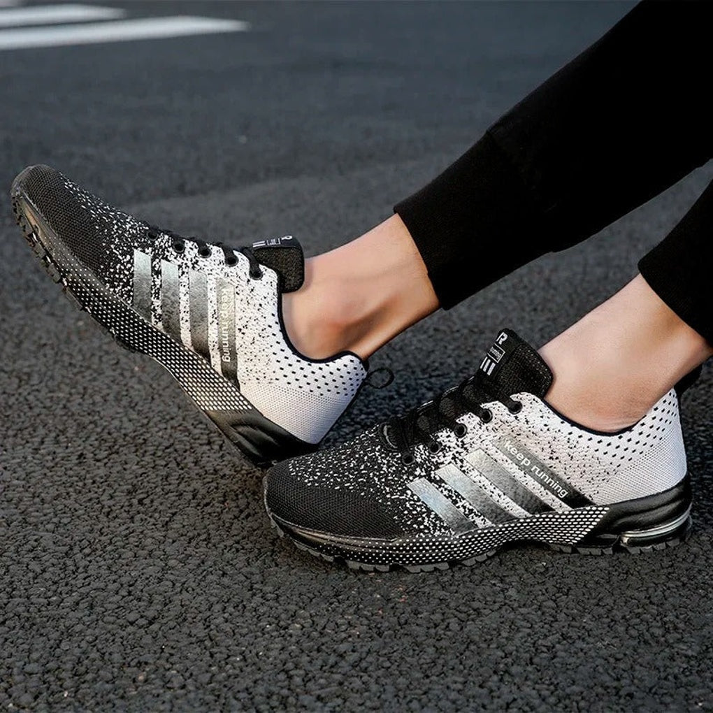 Running Shoes Dynamic Training Design