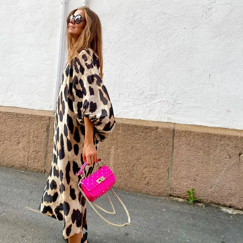 Linda – Elegant Leopard Print Dress