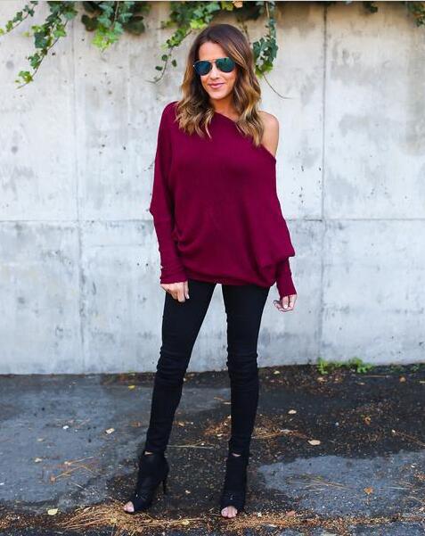 Oversized knit sweater for women with off-the-shoulder neckline and loose fit Chic und Stil