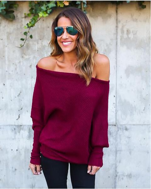 Oversized knit sweater for women with off-the-shoulder neckline and loose fit Chic und Stil