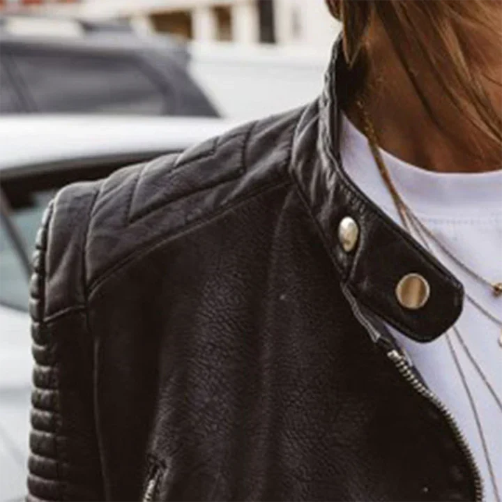 Chic und Stil | Elegant Leather Jacket for Women