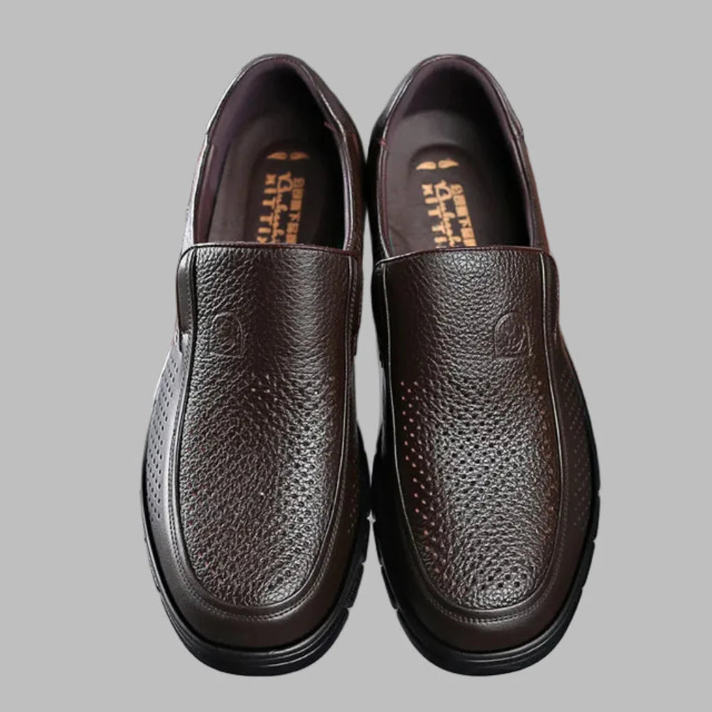 Men’s Casual Shoes Made of Genuine Leather