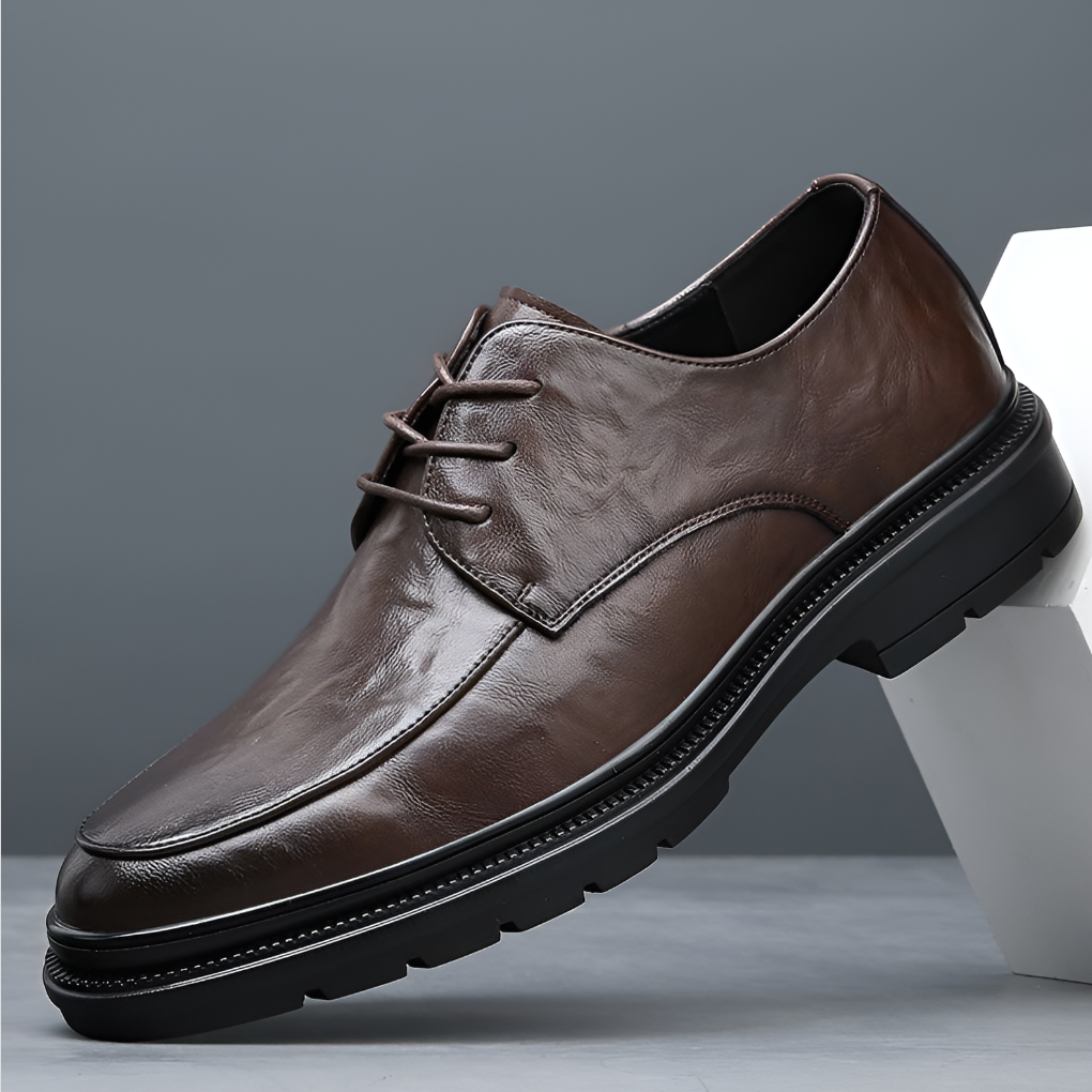 Classic Elegance for All Seasons Leather Oxford Shoes