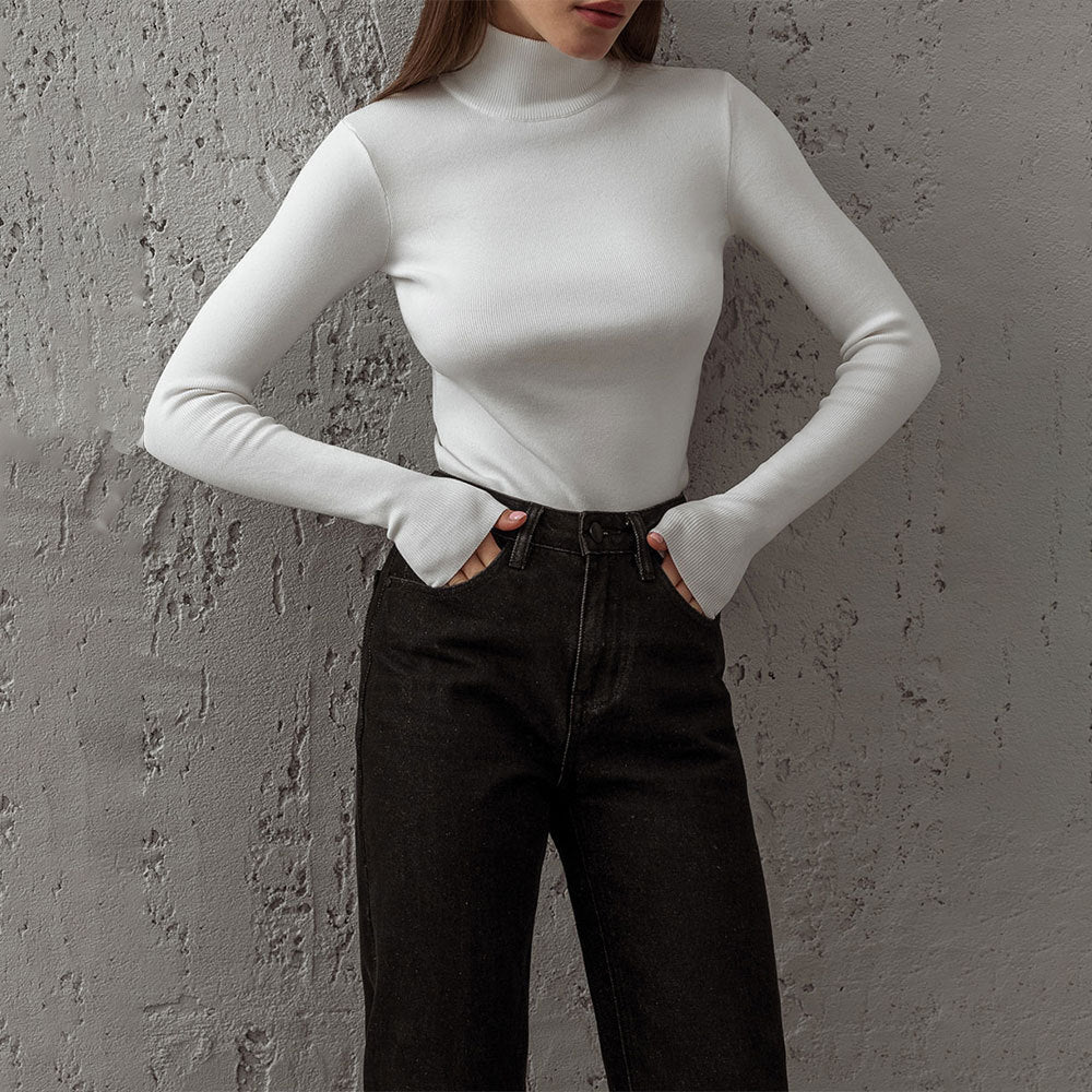 Trendy turtleneck sweater for women in soft cotton Lune London