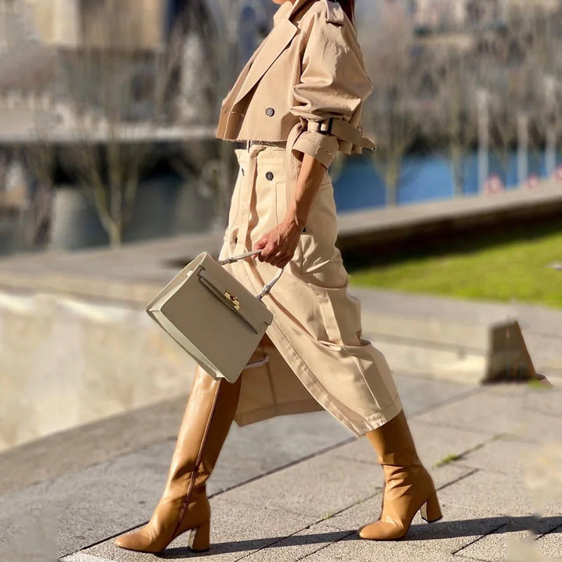 Chic and stylish ladies' jacket and skirt set