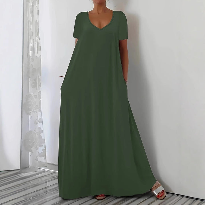 Maxi dress for women with U-neckline and practical pockets Lune London