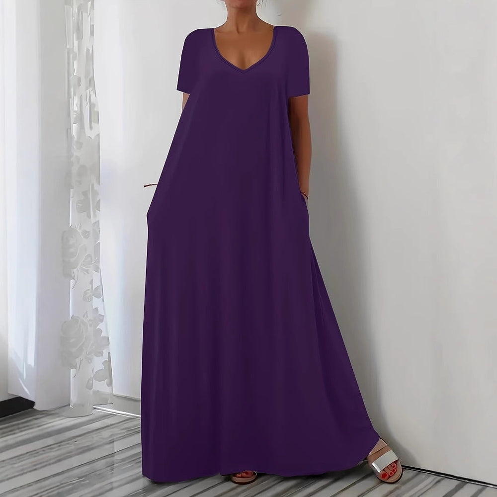 Maxi dress for women with U-neckline and practical pockets Lune London