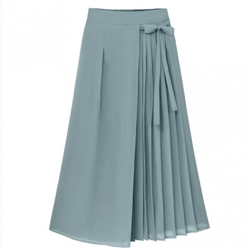 Ladies Pleated Skirt with Waistband and Elegant Draping Chic und Stil
