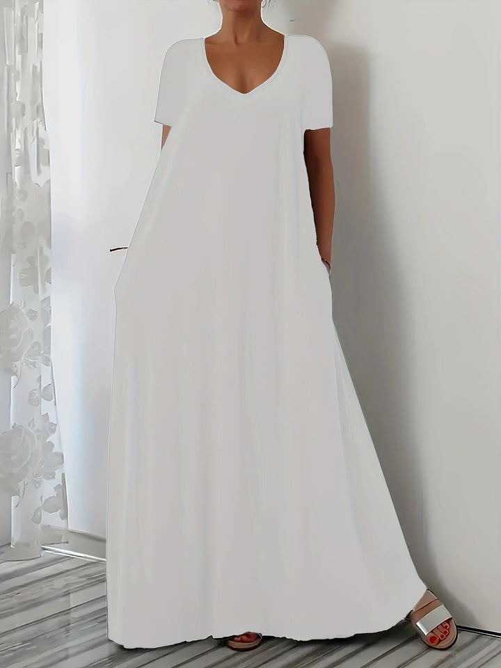 Maxi dress for women with U-neckline and practical pockets Lune London