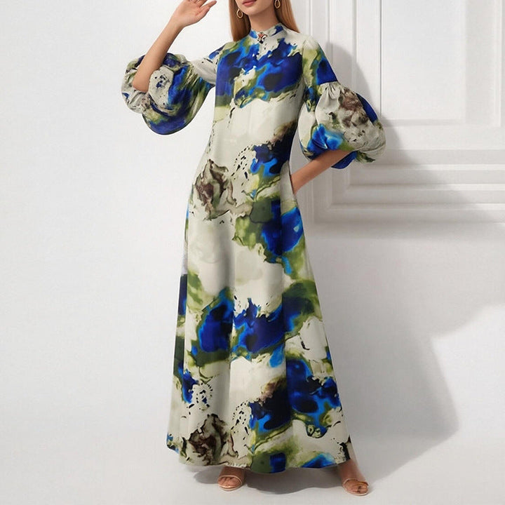 Robe maxi pour femmes avec des manches bouffantes volumineuses et un design coloré complexe Chic & Stil