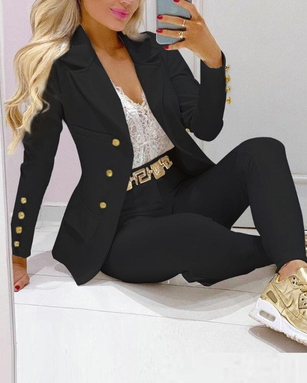 Women Elegant blazer set with decorative buttons and fitted cut Lune London
