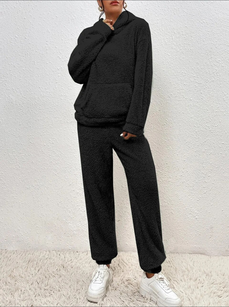 Ultra-Comfortable Teddy Hooded Housesuit Cozy Elegance for Relaxed Moments