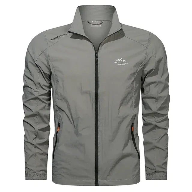 Calloff Men's Lightweight Windbreaker – Versatile Protection for Transitional Weather