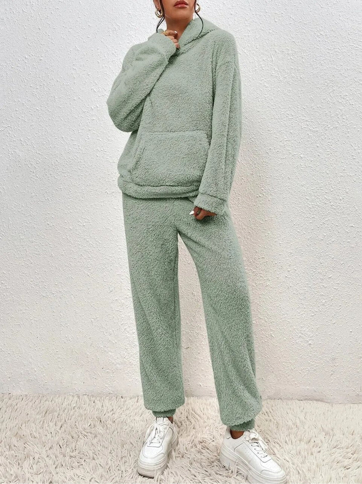 Ultra-Comfortable Teddy Hooded Housesuit Cozy Elegance for Relaxed Moments