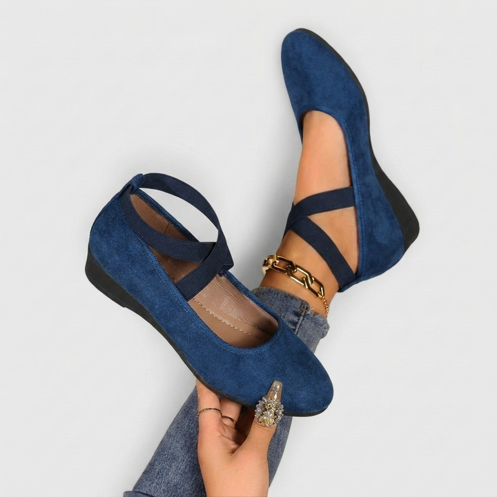 Chic Strappy Wedge Flats